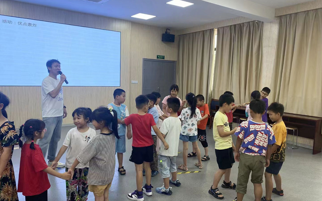 渠龙观乡中心学校